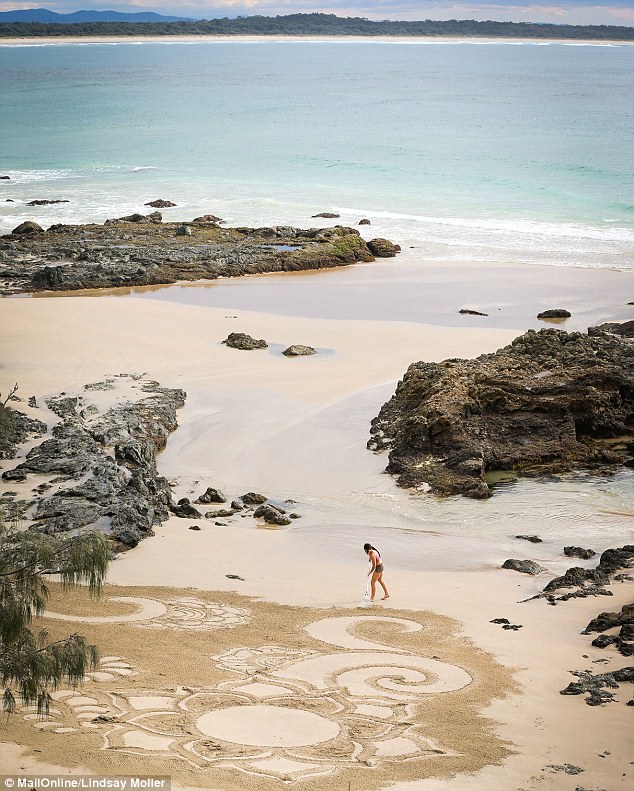 Chloe sand sculptures aren't like the usual dolphin and turtle designs that are etched into beaches. She uses patterns and geometrical shapes to express herself